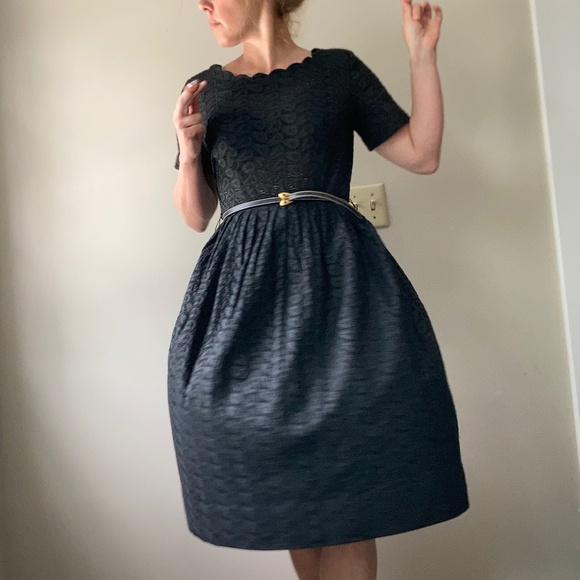Quaker Lady Dresses & Skirts - “Quaker Lady” black eyelet 1950s dress w/ scalloped boat neck full skirt